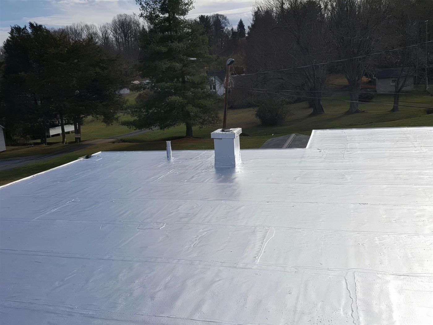 White-coated flat roof completed in the Shenandoah Valley